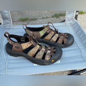 ⛵️Keen Newport H2 Camouflage Sandals